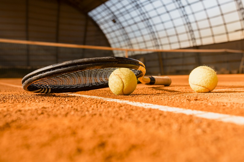 Rakieta tenisowa dla początkującego gracza – jaką wybrać?